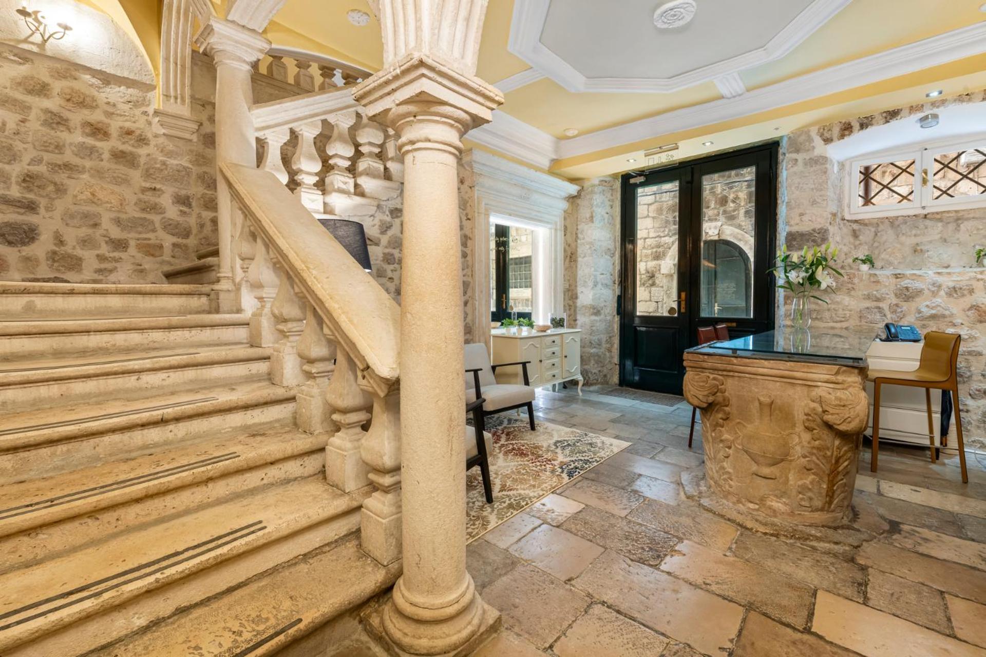 Palmotta Palace Ragusa Esterno foto